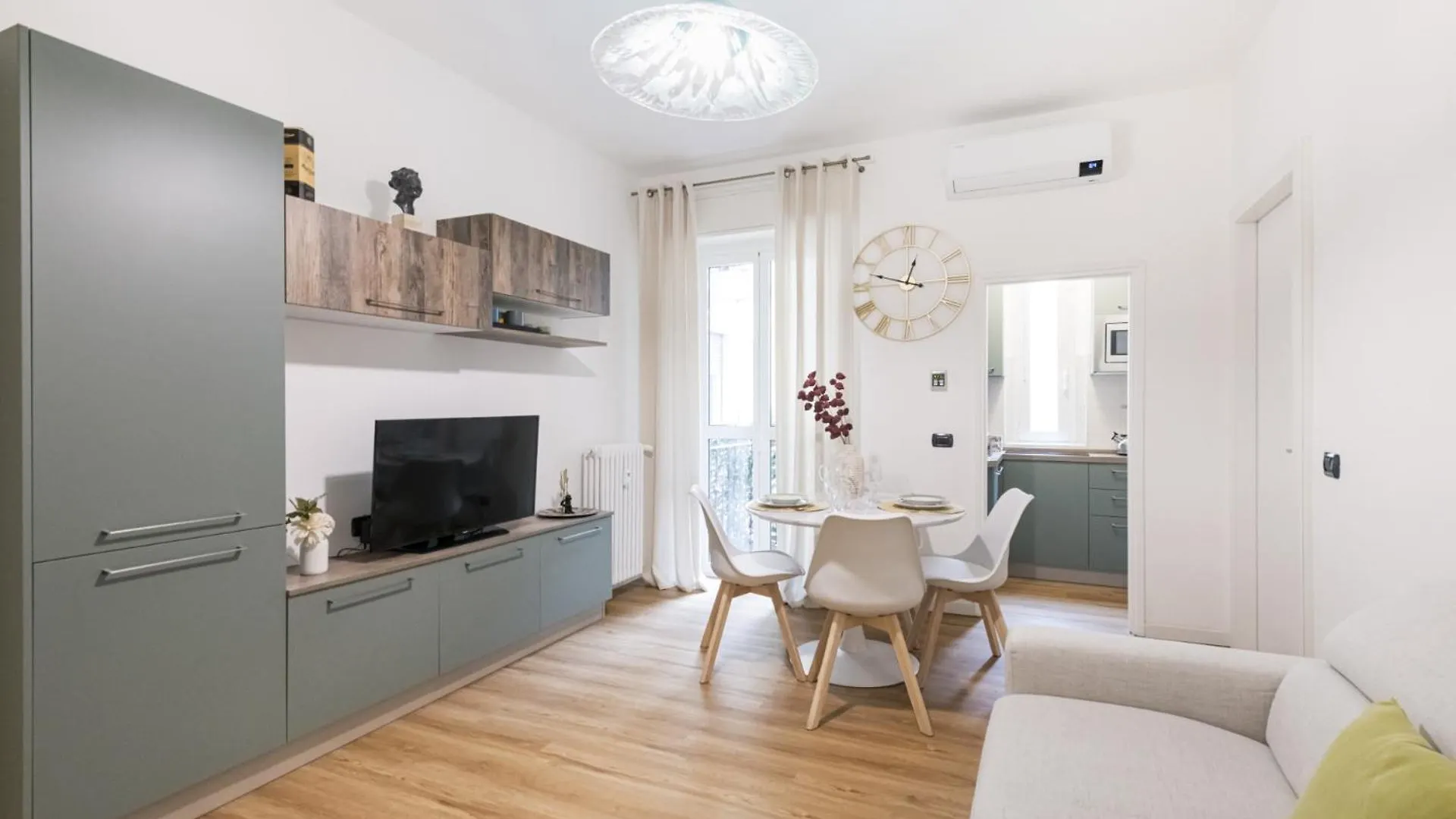 Ferienwohnung Easylife - Living Raffinato Con Vista In Solari Mailand Apartment